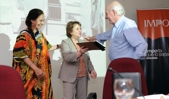 Entrega del certificado del Registro de Unesco a Jorge Tiscornia