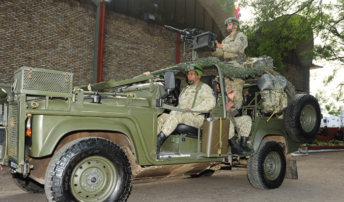 Militares