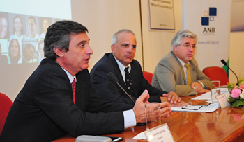 Director Álvaro García y ministro Tabaré Aguerre en presentación del Red Nacional de Biotecnología Agrícola
