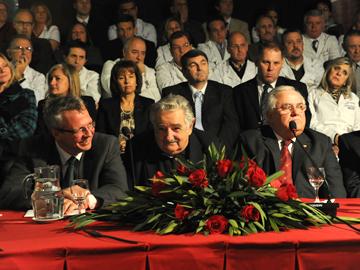 Mujica en Sanatorio Americano