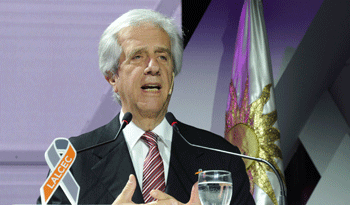 Presidente Vázquez en Primer Foro Multidisciplinario de Cáncer