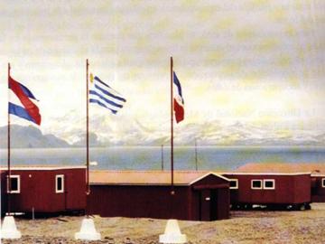 Militares