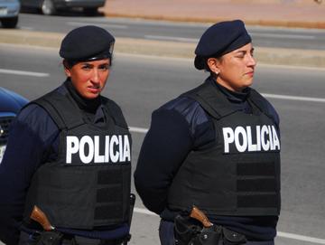 Policías