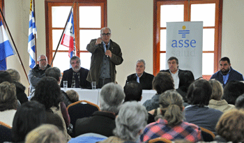 Marcos Carámbula, junto a autoridades en cincuentenario del hospital de Río Branco