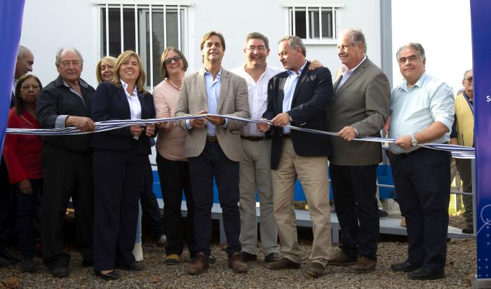 Lacalle Pou y autoridades