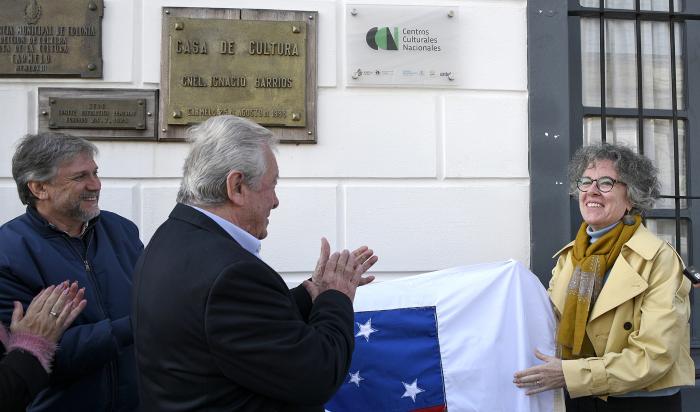 Autoridades en Casa de la Cultura de Carmelo