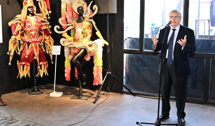 Ministro de Turismo, Tabaré Viera, expone durante el evento