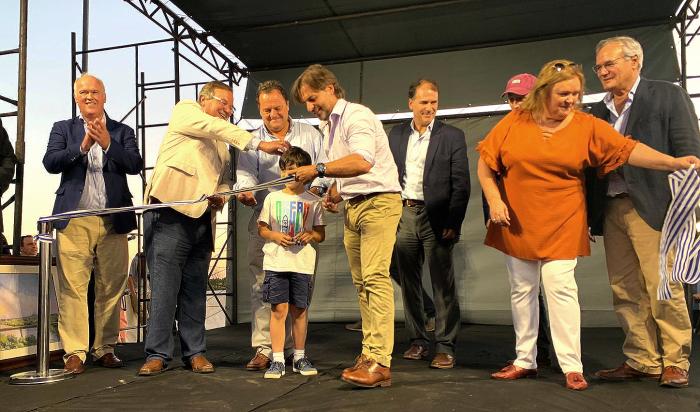 Presidente Lacalle Pou en inauguración de bypass en San José de Mayo