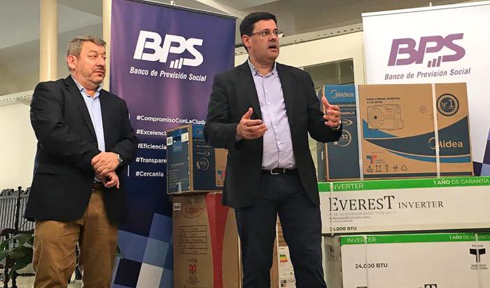 Presidente del Banco de Previsión Social, Alfredo Cabrera y director de Energía del MIEM, Fitzgerald Cantero