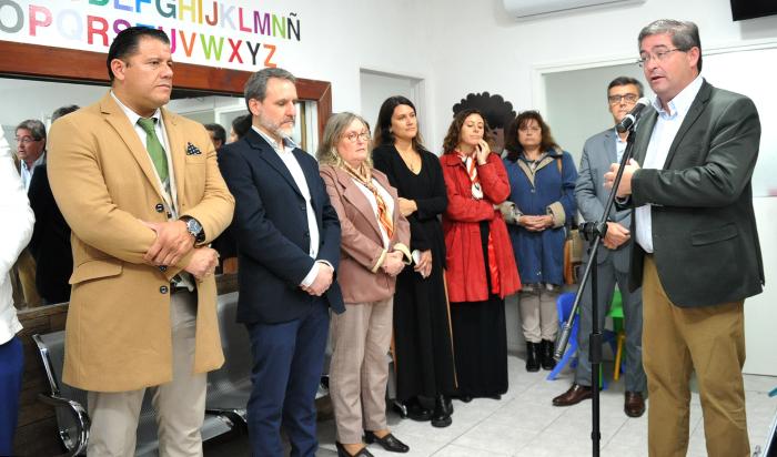 Presidente de ASSE, Leonardo Cipriani, durante la oratoria ante el público