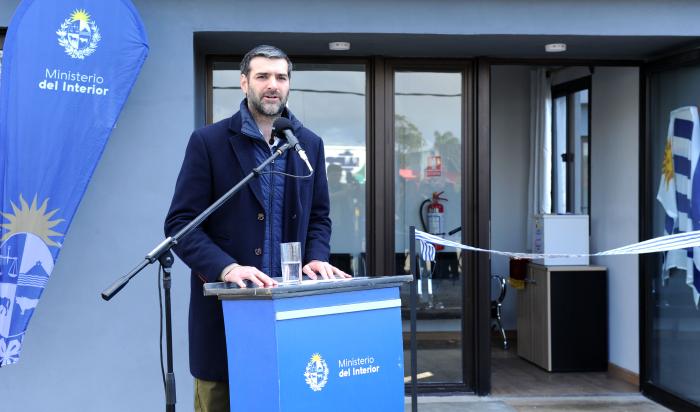 Ministro del Interior, Nicolás Martinelli, durante su oratoria en uno de los puntos de inauguración