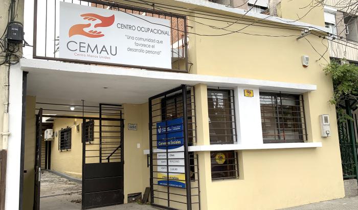 Fachada del centro Manos Unidas ubicado en Montevideo