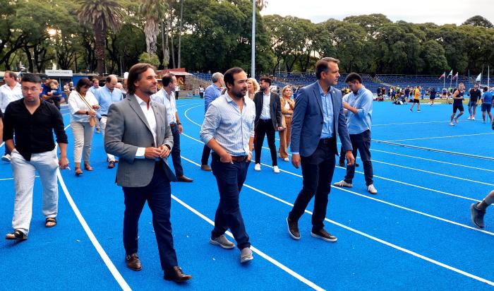 Lacalle Pou visita obras en Pista de Atletismo