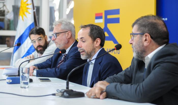 Reunión por Diálogo Social con el Frente Amplio