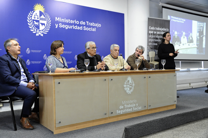 Mesa de autoridades del MTSS