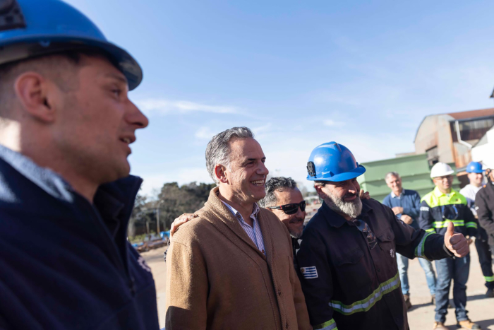 Presidente Orsi recorre planta industrial 