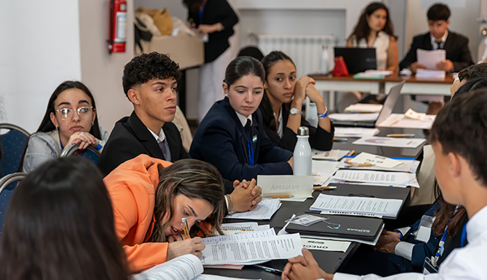 Estudiantes de liceo y utu