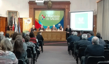 Ministro Jorge Basso presenta resultados de política antitabaco