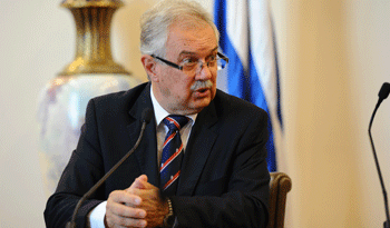 Ministro de Defensa Nacional Jorge Menéndez
