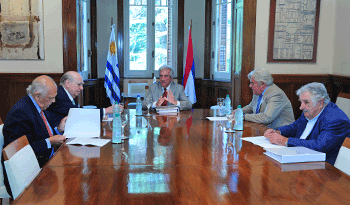 El Presidente Tabaré Vázquez recibió en Suárez a los exmandatarios Julio María Sanguinetti, Luis Alberto Lacalle, Jorge Batlle y José Mujica