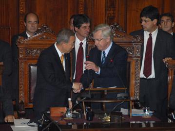 Ban Ki-moon y Danilo Astori en la Asamblea