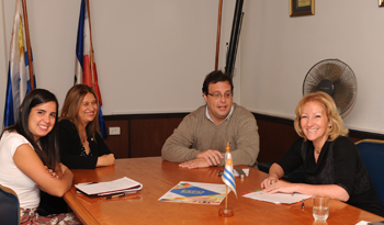 Ministra de Industria, Carolina Cosse, en reunión con representantes sociales de Maldonado