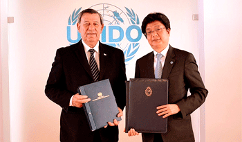 Rodolfo Nin Novoa y Hiroshi Kuniyoshi
