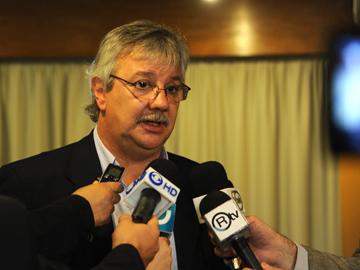 Ministro de Transporte y Obras Públicas, Enrique Pintado