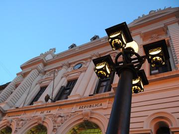 Fachada de la Universidad