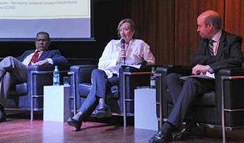Ministra María Julia Muñoz
