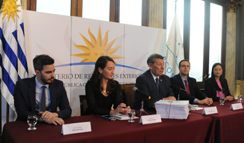 Conferencia en la Cancillería