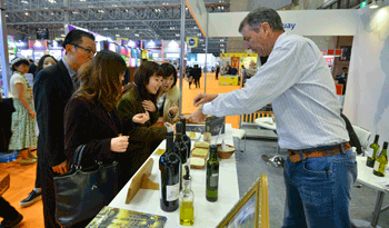 Estand uruguayo en Feria Foodex, en Japón