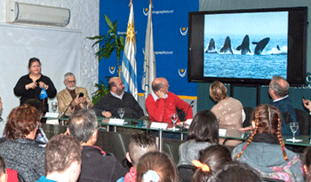 Autoridades en Lanzamiento de la temporada 2017 de avistamiento de ballenas