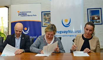 Firma de convenio para el uso del sello "Uruguay Natural"