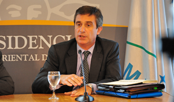 Director de la Oficina de Planeamiento y Prespuesto, Álvaro García