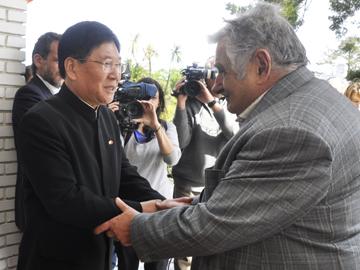 Mujica, Qu Shengwu