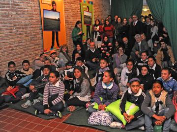 Niños y autoridades en la Expoprado