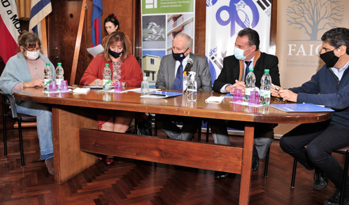 Acuerdo entre Vivienda, Educación e Instituto Clemente Estable permite creación de laboratorio