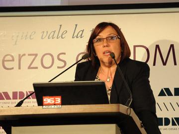 Ministra de Salud Pública, Susana Muñiz en disertación