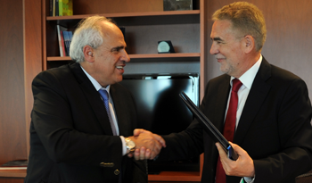Autoridades de Unasur y CAF suscriben convenio de cooperación