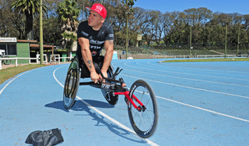 Eduardo Dutra sobre su nueva silla de competición Eduardo Dutra sobre su nueva silla de competición