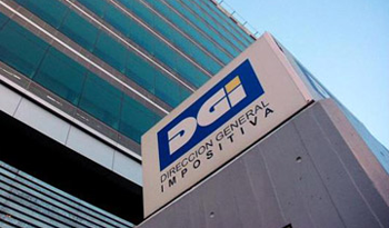 Edificio central de la Dirección General Impositiva en Montevideo Edificio central de la Dirección General Impositiva en Montevideo