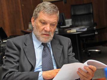 Roberto Kreimerman, ministro de Industria