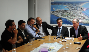 Ernesto Murro, ministro de Trabajo y Seguridad Social, en reunión con representantes de Maldonado