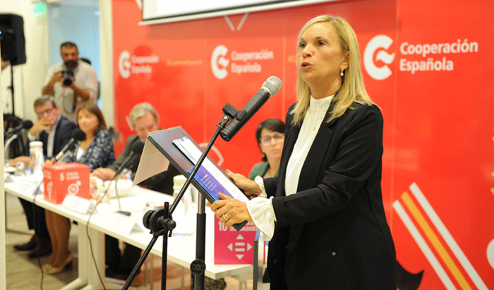 Beatriz Argimón en presentación de guía