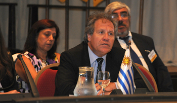 El Canciller Almagro haciendo uso de la palabra en apertura de Conferencia