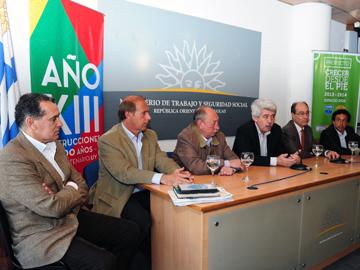 Presentación del proyecto “Crecer desde el pie” en el Ministerio de Trabajo y Seguridad Social