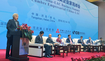 Astori diserta en la sesión plenaria de la cumbre China-LAC 2016
