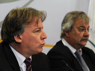 Ministro de Transporta, Enrique Pintado, y de Economía, Fernando Lorenzo