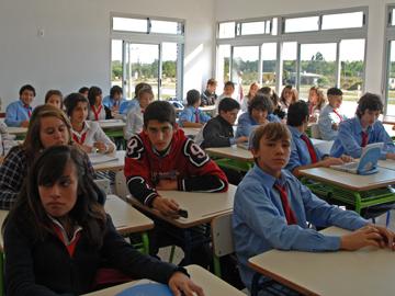 Alumnos en clase en un liceo